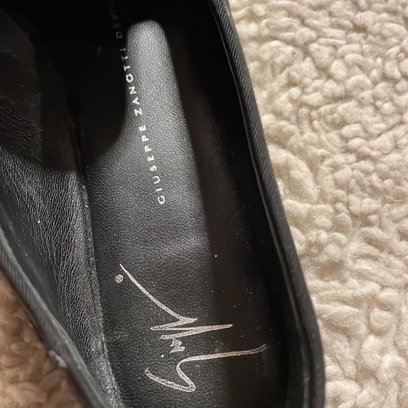 Authentic! Giuseppe Zanotti Black Suede Slip-on w/ Silver Tassels NWOT sz 8.5 - Picture 7 of 11